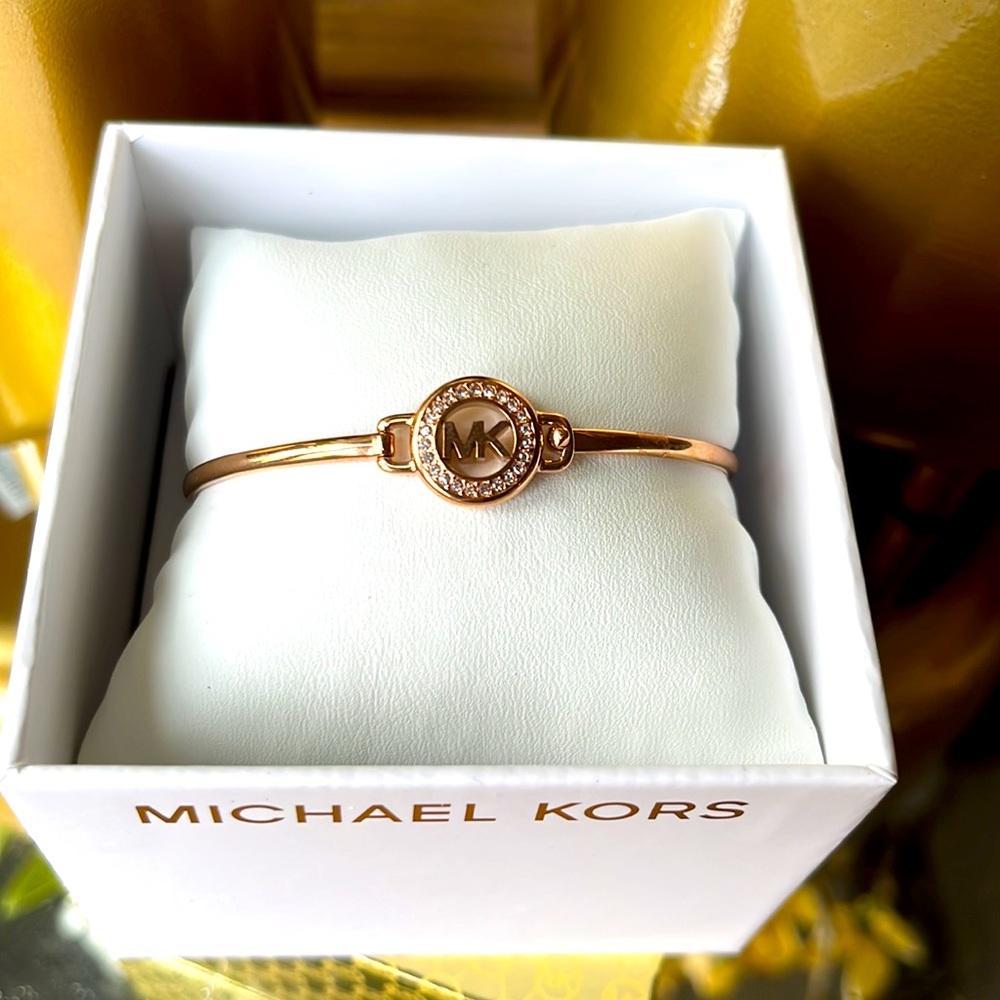 MICHAEL KORS Gold Bangle Bracelet w/Pave MK Logo • Gift Box 🎁 - Picture 6 of 10